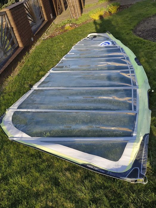 Żagiel neilpryde V8 8.4m nowe okna 2 kambery tanio