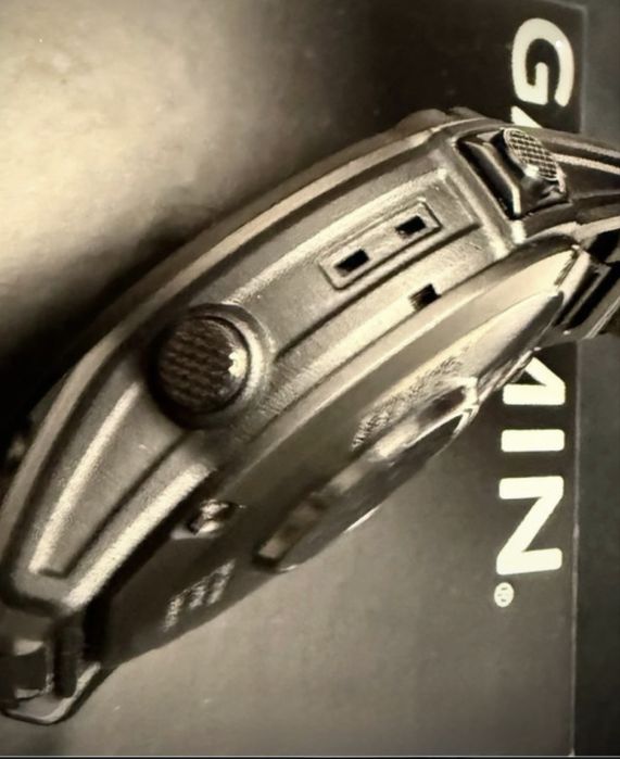 Garmin tactix 7  Amoled   Shapira titanium