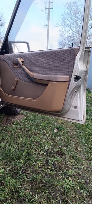 Продам Опель аскону ціляком на запчастини.