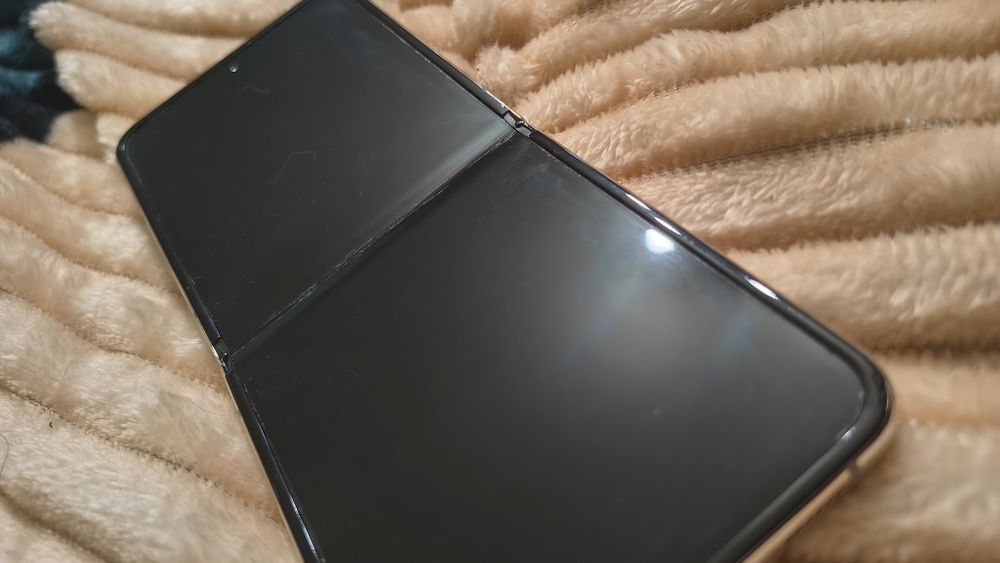 Samsung Galaxy ZFLIP4 512GB