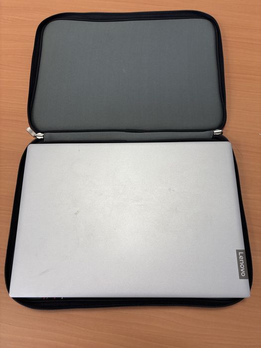 Lenovo Ideapad 14"  Intel Core I7