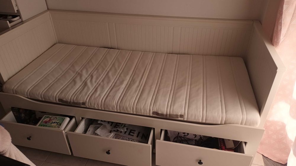 Cama ikea jovem