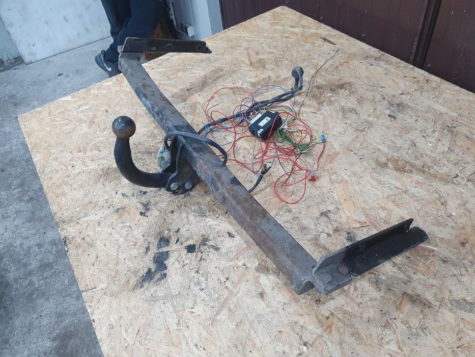 Hak do przyczepki Nissan Micra k12 04r 3 drzwi moduł wiązka