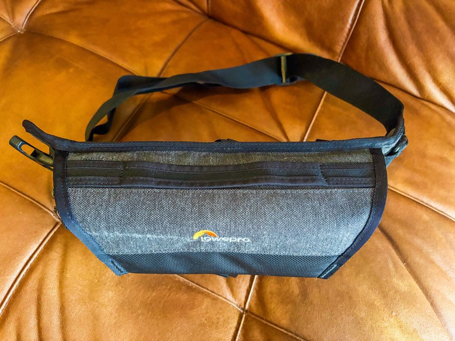 Bolsa Lowepro m-Trekker HP120 cinza