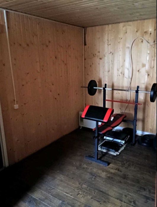 Продаю приміщення в центрі Ворохти біля дороги. 180м2.