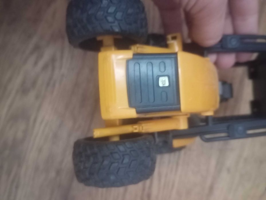 Traktor JCB zabawka dla dzieci