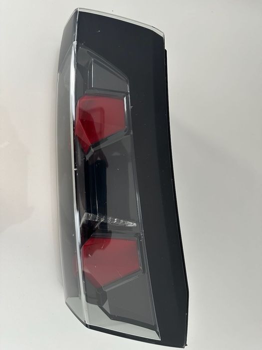 Farolim traseiro direito Peugeot E-2008