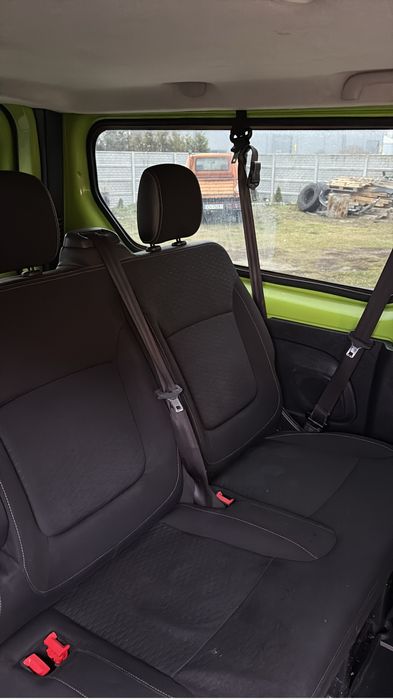 Opel Vivaro 1.6 Biturbo  pełna osobówka