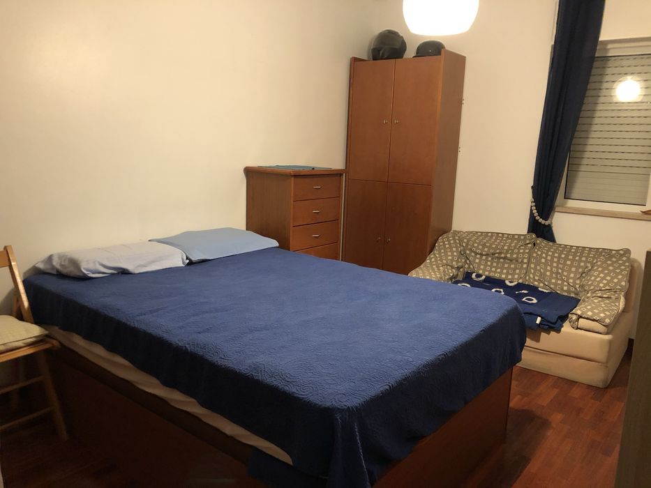 Alugo Quarto individual Faro