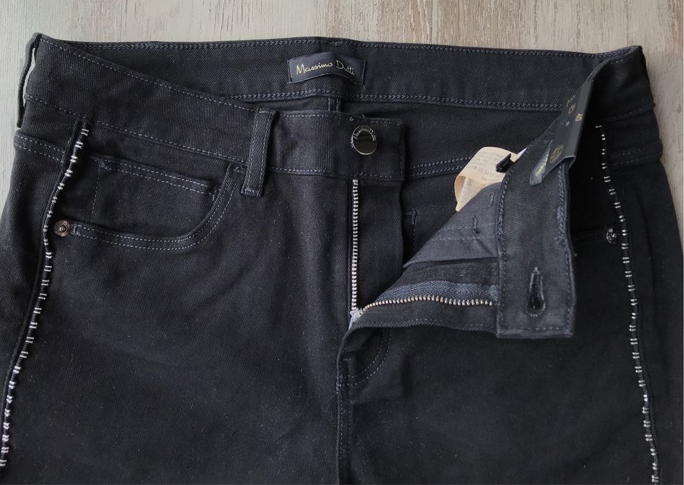 Calças pretas com peças prateadas na lateral novas (Massimo Dutti, 40)