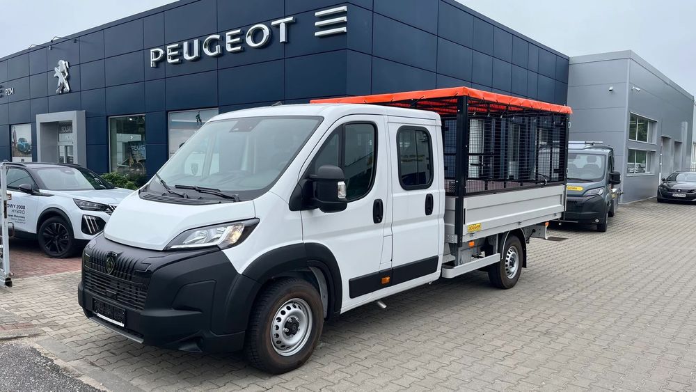 Peugeot Boxer  Podwójna Kabina Komunalny 180 KM Dostępny