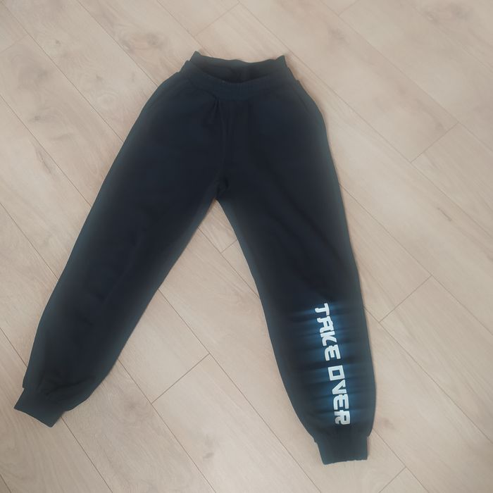 Spodnie dresowe Bershka w rozm. XS