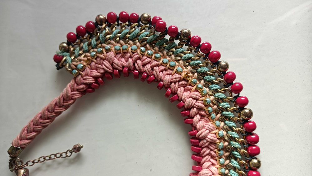 Colar estilo egípcio