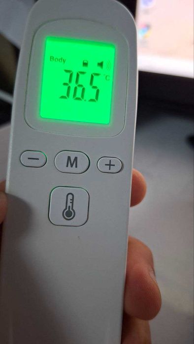 Автоматичний електронний термометр/градусник