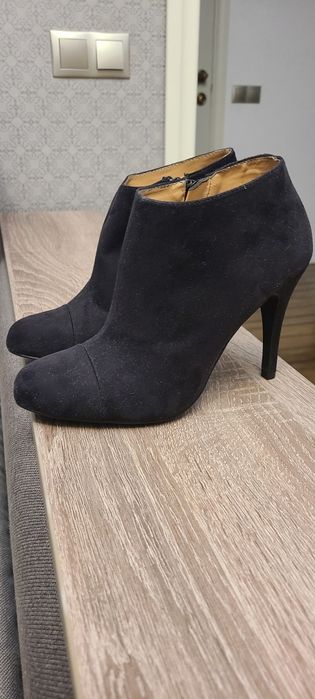 Ботинки, ботильоны Benetton р.37