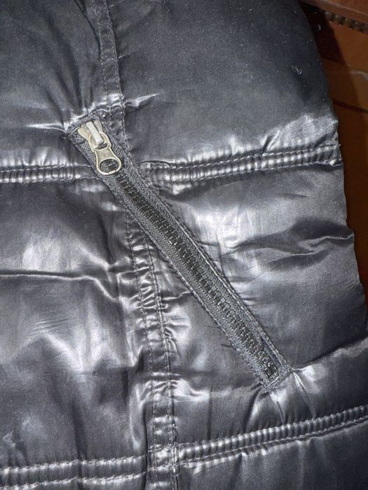 Жилет с капюшеном, без дефектов, одет несколько раз