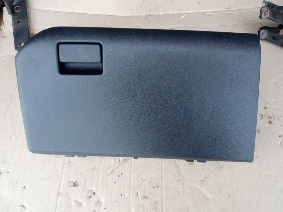 toyota AURIS E18 II 13-18 schowek pasażera europa