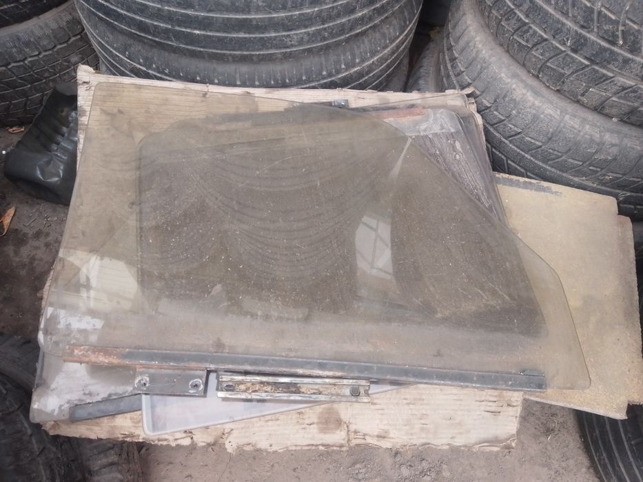 Замки,ручки дверей Волга