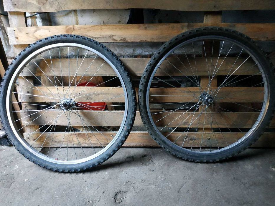 Колеса импортные велосипедные на 26, пара, переднее и заднее.