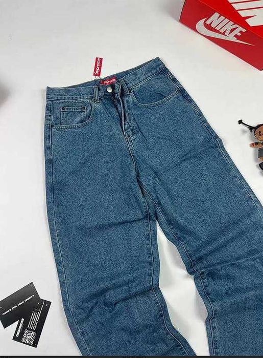 Джинсы supreme