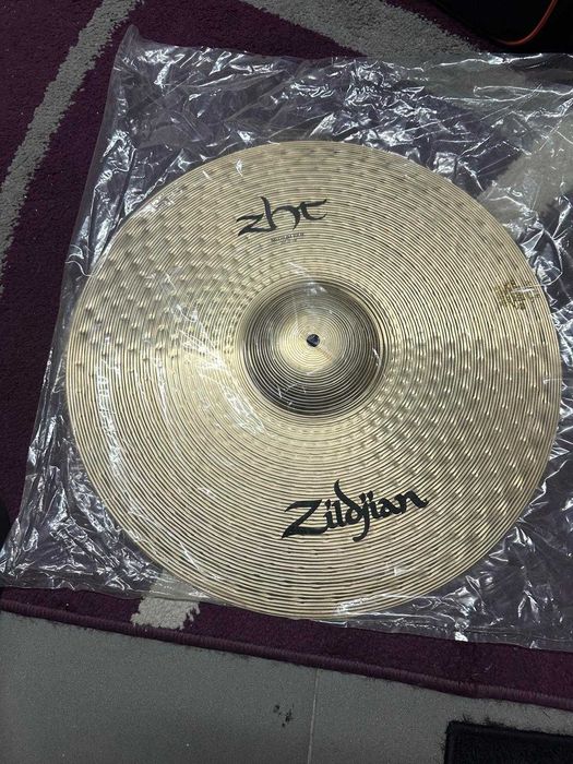 Zildjian ZBT Medium Ride 20" *NOVO*