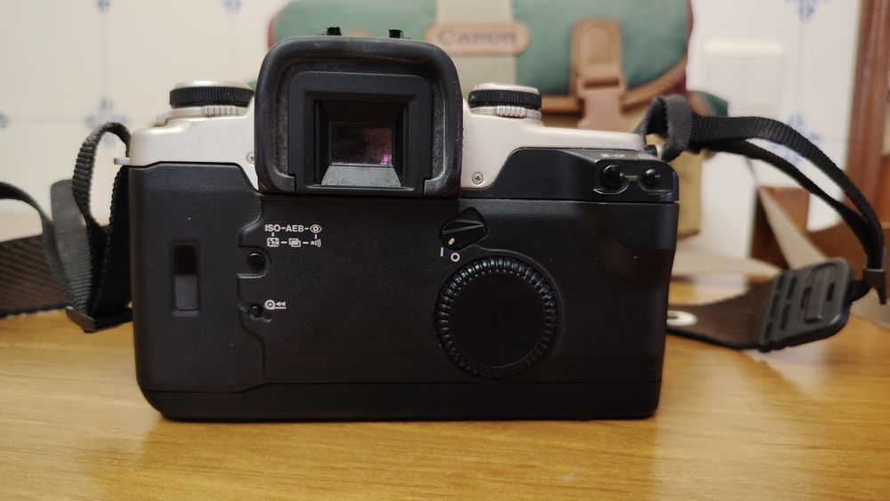 Máquina fotográfica Canon EOS 50E