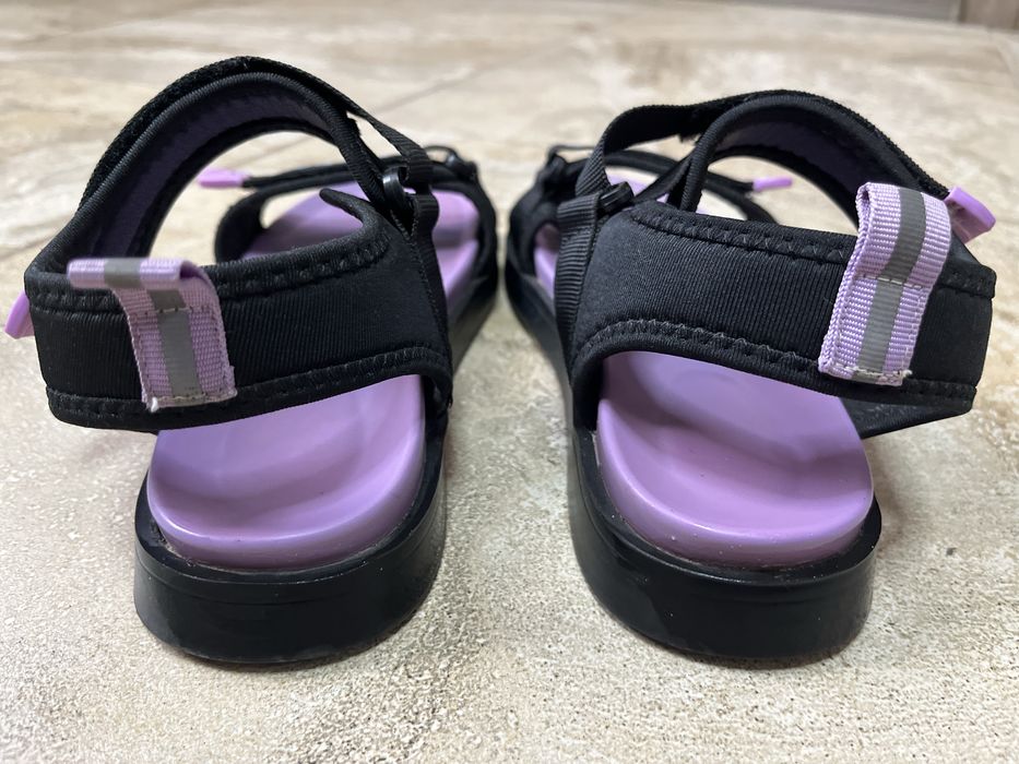 Босоніжки для дівчинки