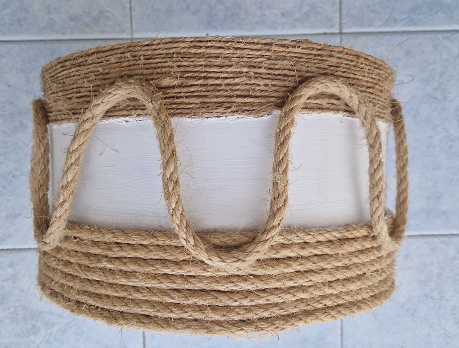 Abajur para candeeiro cor branco e juta