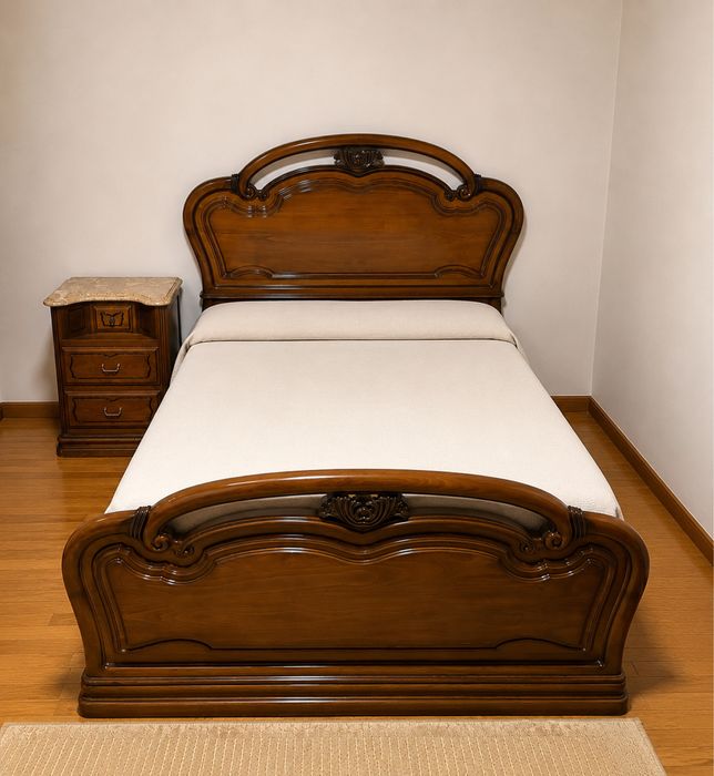 Quarto em madeira macica