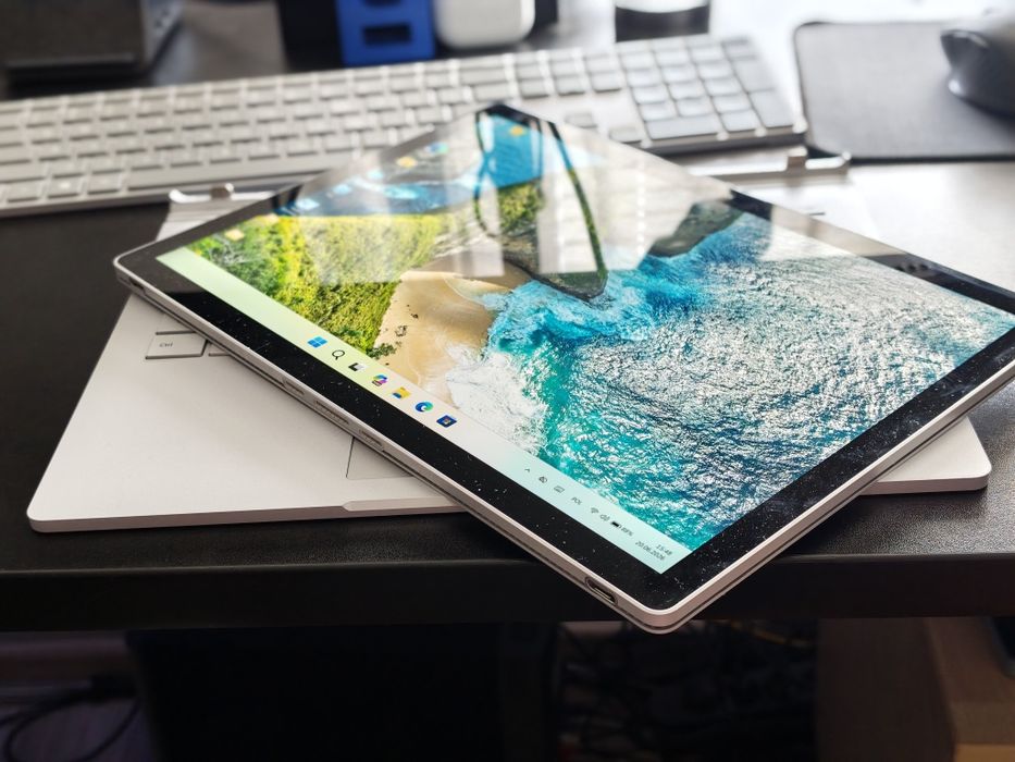 Microsoft Surface Book 2 w perfekcyjnym stanie i5, 256gb, 8GB