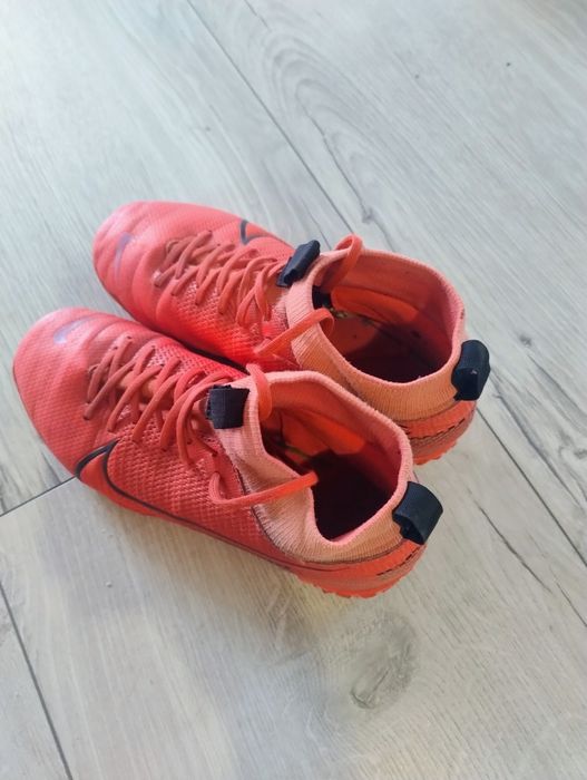 Turfy Nike Mercurial