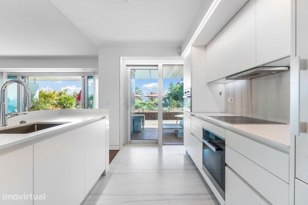 Apartamento T2 com jardim, Cascais