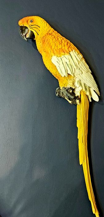 Декор - попугай гипсовый