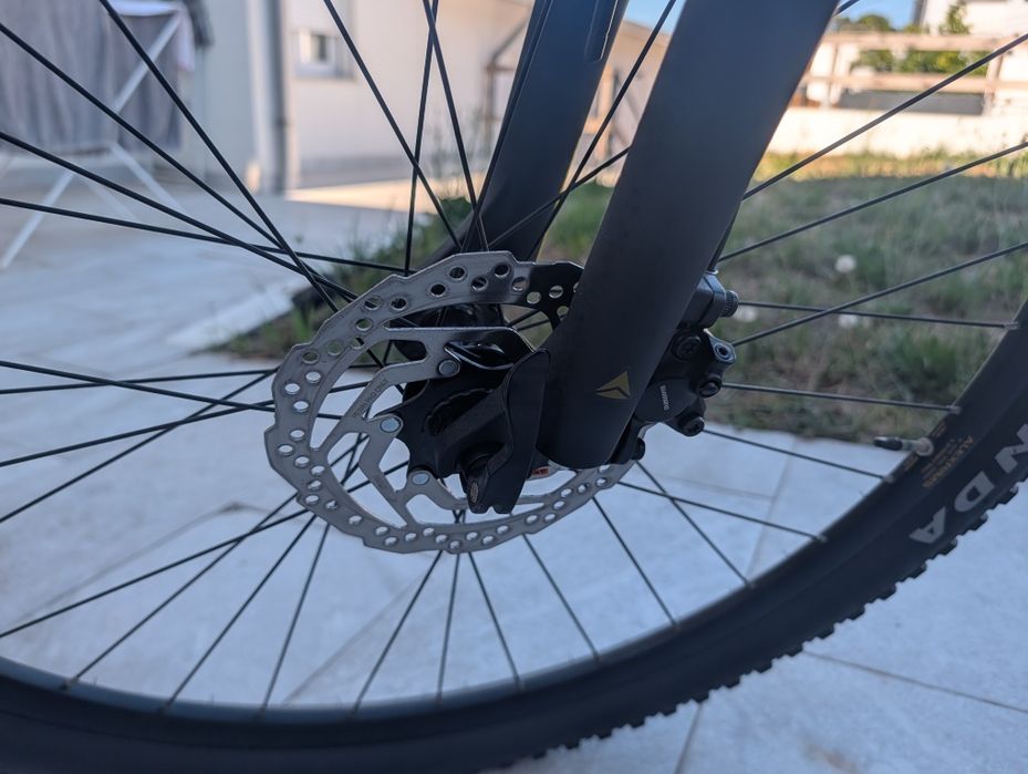 Bicicleta Aro 29 praticamente nova tenho nota fiscal
