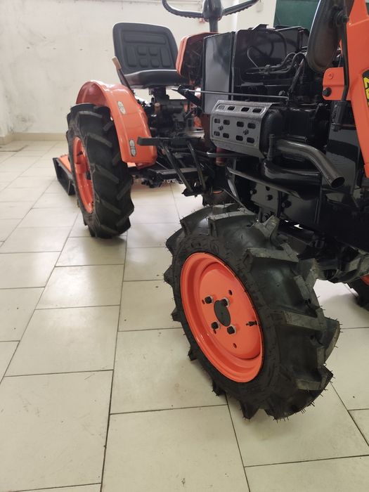 KUBOTA B6000 /// Capinadeira Nova /// Transporte