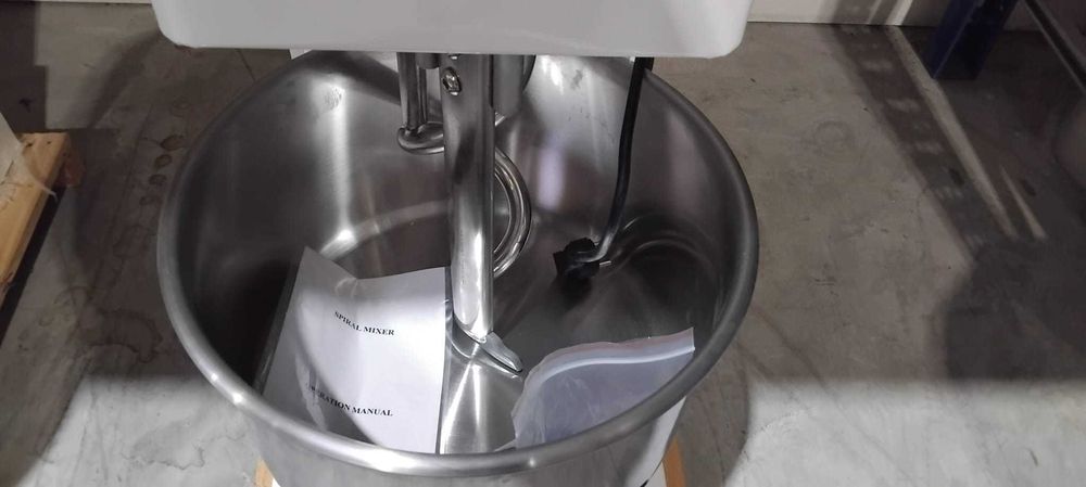 Amassadeira Espiral 20L - NOVA