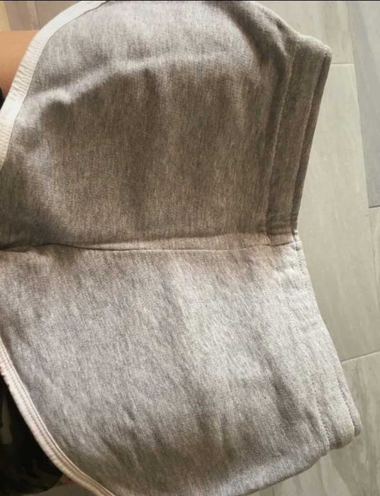 Calções curtos cinzentos