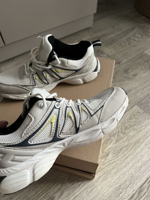 Кросівки на хлопчика 39 р