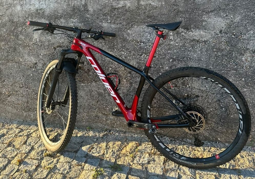 Bike btt coluer carbono