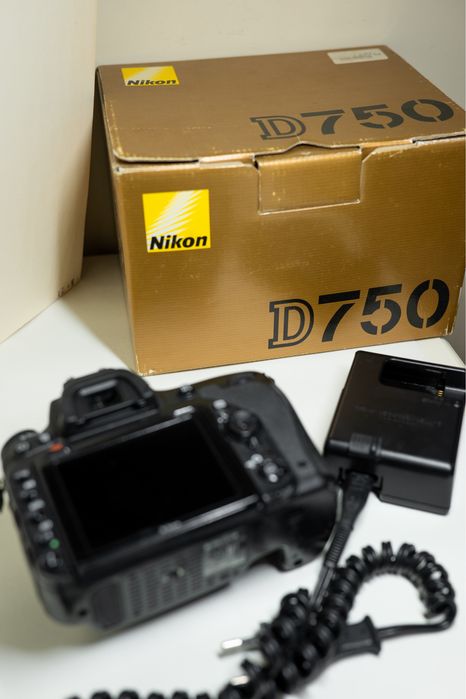 Продам Nikon D750