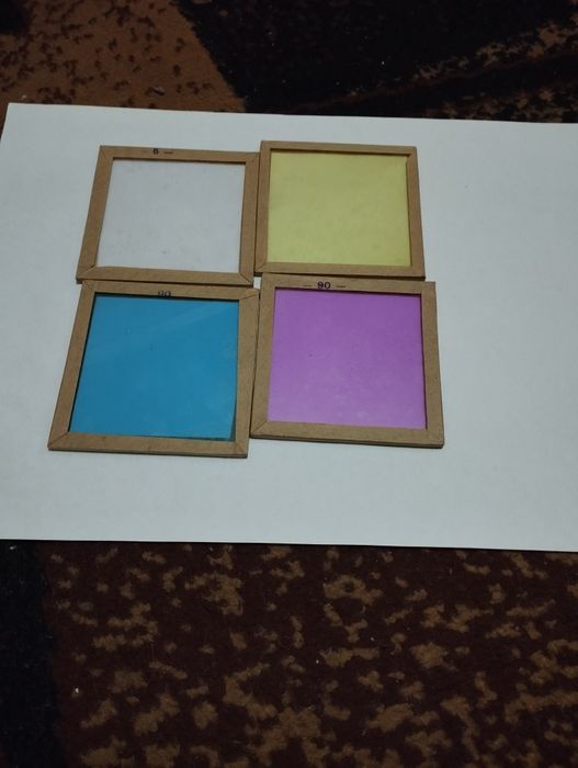 Светофильтры новые 33шт размер 7.5см на 7.5см в оригинальной упаковке