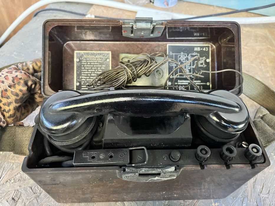 Telefon polowy MB43