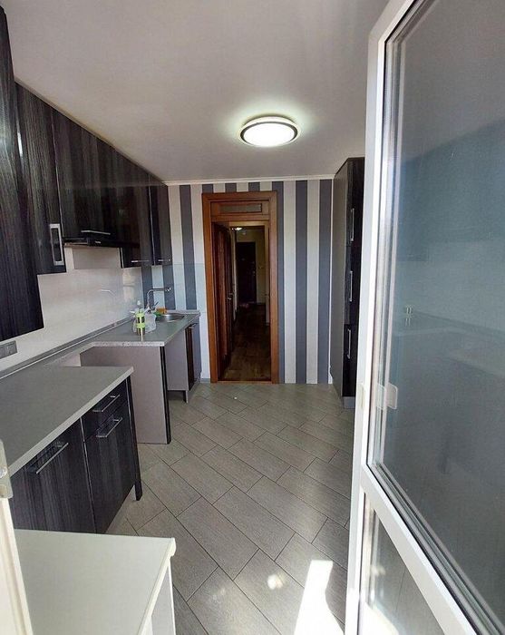 Продається 2-х кімнатна квартира з ремонтом в Центрі