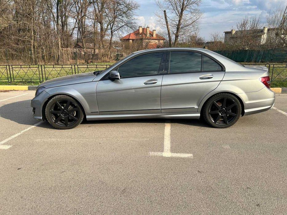 Mercedes-Benz C-Class 2013