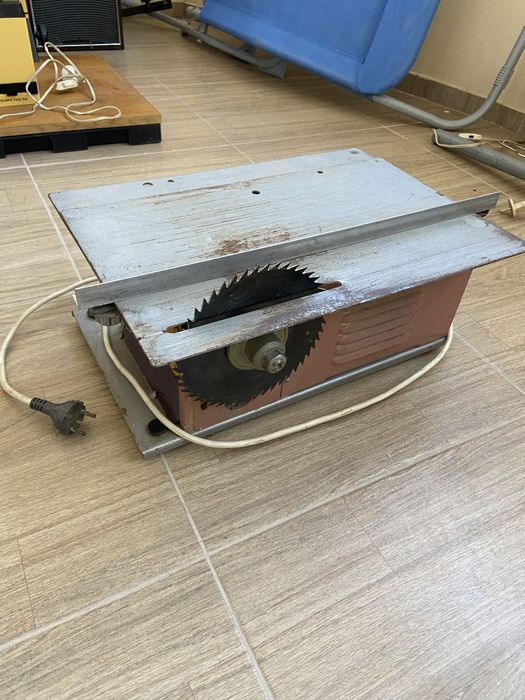 Станок  циркулярный