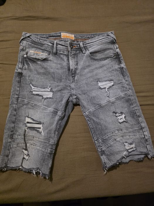 Spodnie jeansy krótkie CROPP