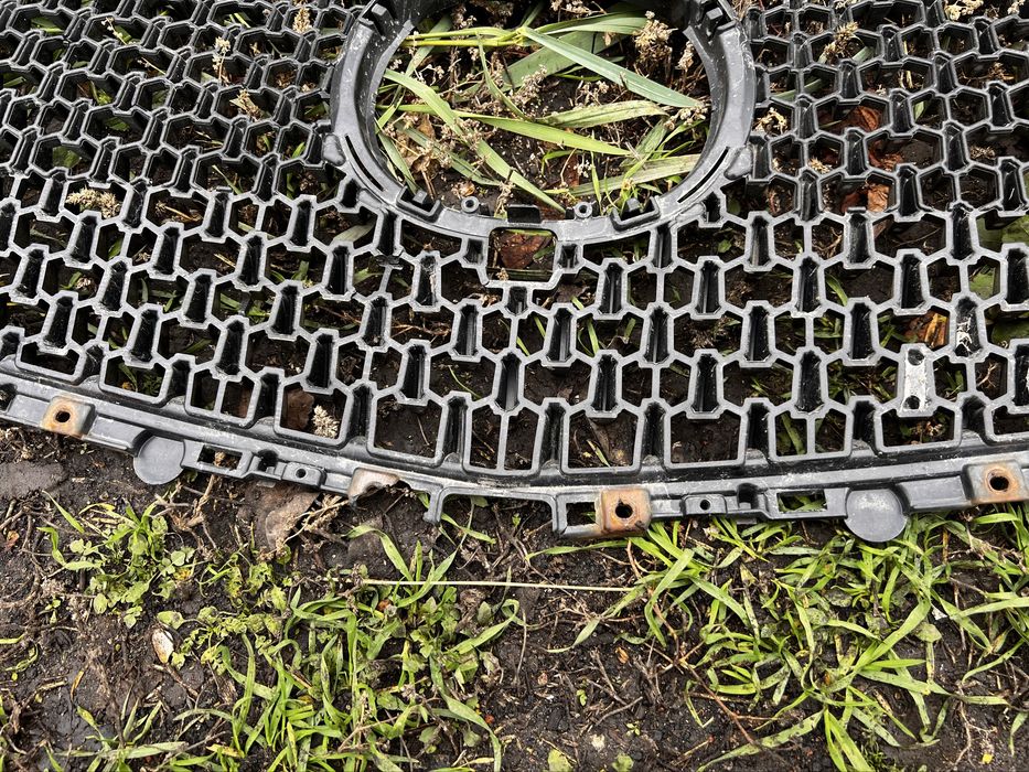 Решетка радиатора мазда 6, gj