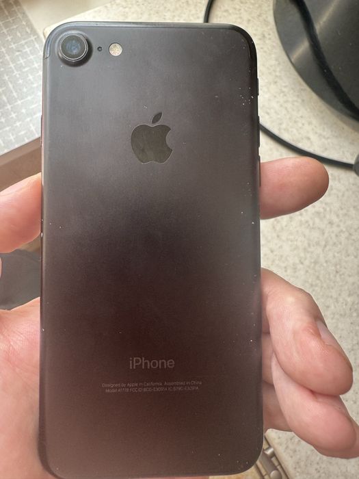 iPhone 7 128 гб у гарному стані
