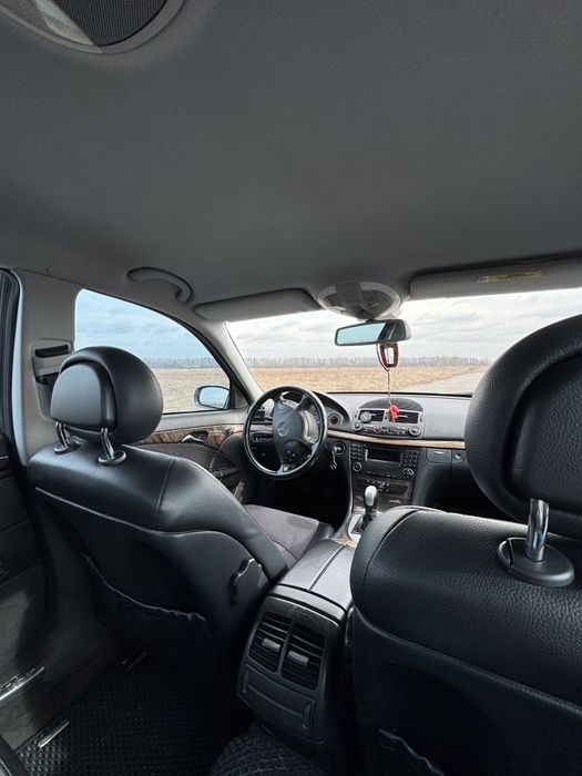 Продам мерседес W 211 комплектація Авангард