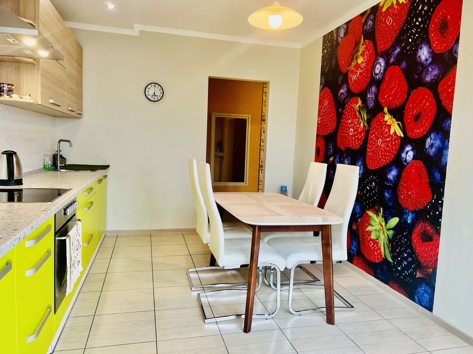 Елітна 2 х кімнатна подобово центр івано-Франківськ